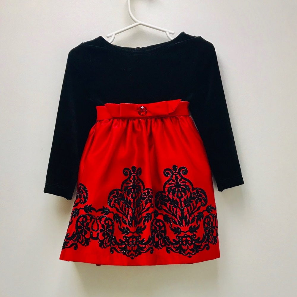 Black and Red Holiday Dress. Perfect Condition